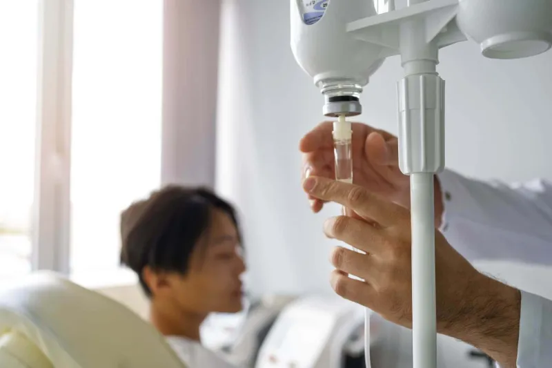 medical professional checking the IV fluid vitamin therapy near me 2